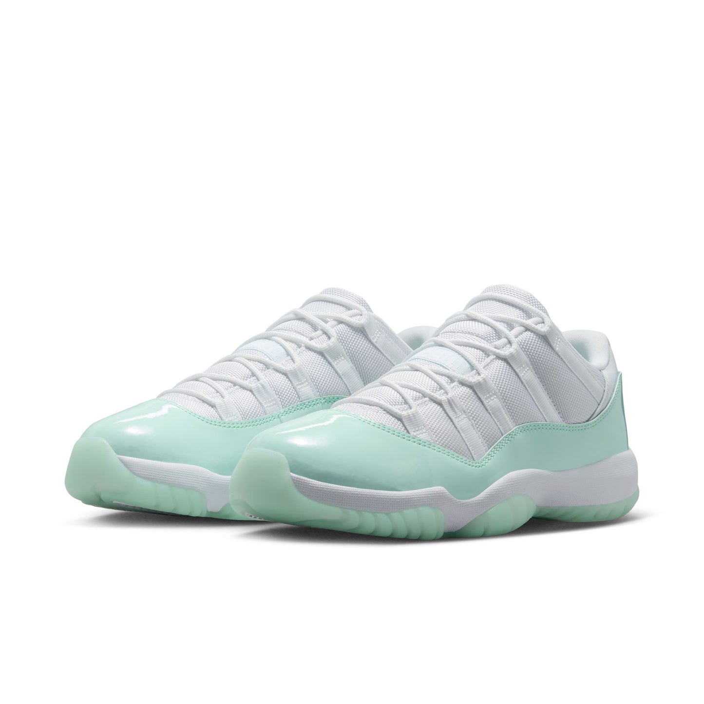 Jordan 11 Retro Low "Igloo"